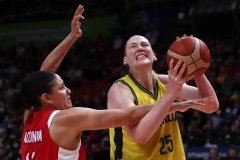 澳洲队以95:65击败加拿大队 夺得FIBA女子篮球世界杯季军