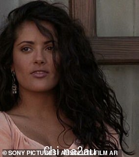 Salma Hayek,56 岁,自 1995 年在 Desperado 中首次亮相以来几乎没有老过一天