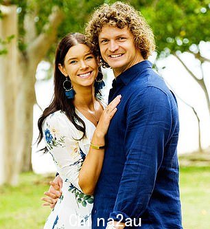 Nick 与 Alexandra 的关系是他自 2018 年在单身汉任职以来的第一次关系,在那里他臭名昭著地未能在决赛选手 Brittany Hockley(如图)和 Sophie Tieman 之间做出选择