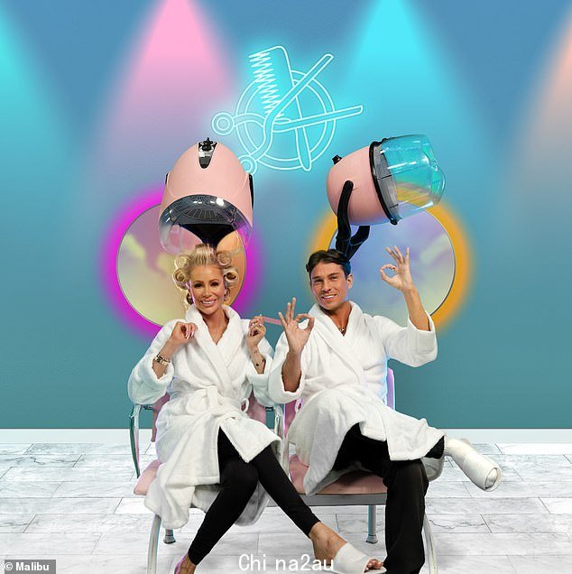 联手:正好赶上人们开始上大学的时间,Love Island 明星与 TOWIE 明星 Joey Essex 与 Malibu 合作推广 Good Vibes Only Awards