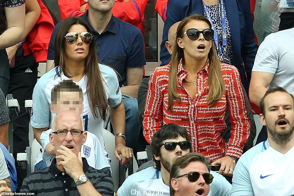 Coleen Rooney 和 Rebekah Vardy 于 2016 年一起。WAGs 在今年的诽谤审判中告上法庭,Vardy 夫人在提起诉讼并败诉后名誉扫地