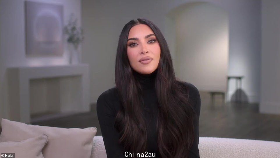帮不上忙:¿我们在米兰时,Kanye 有孩子在家,他无法自救。我们可以嘲笑我们喜欢或不喜欢的事情,¿ Kim 在忏悔中说