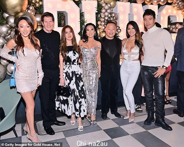 (L-R) Leah Qin, Don Morris, Mimi Morris, Christine Alexandra Chiu, Gabriel Chiu, Devon Diep a nd Kevin Kreider
