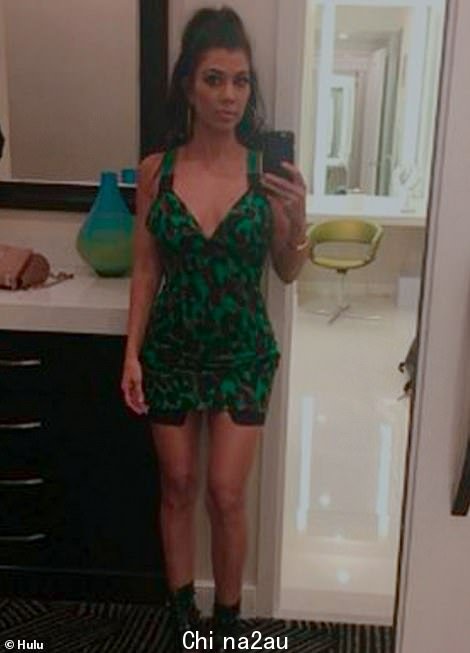 悲惨和焦虑:Kourtney - 上图是她体重只有 95 磅时的旧照片 - 说她对自己最瘦的时候不满意