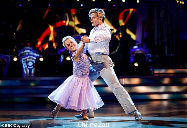 Show: 据报道,与残奥会游泳运动员 Ellie Simmonds 合作参加今年系列赛的 Nikita 认为这是“最好的”,这对夫妇分道扬镳