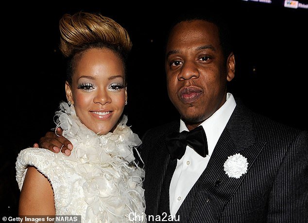 Partnership:值得注意的是,Believe It 歌手的 Roc Nation 标签老板 Jay-Z 在 2019 年与 NFL 签署了多年合作伙伴关系,他是执行制片人和“战略娱乐顾问”之一' 下一场中场秀(2010 年照片)