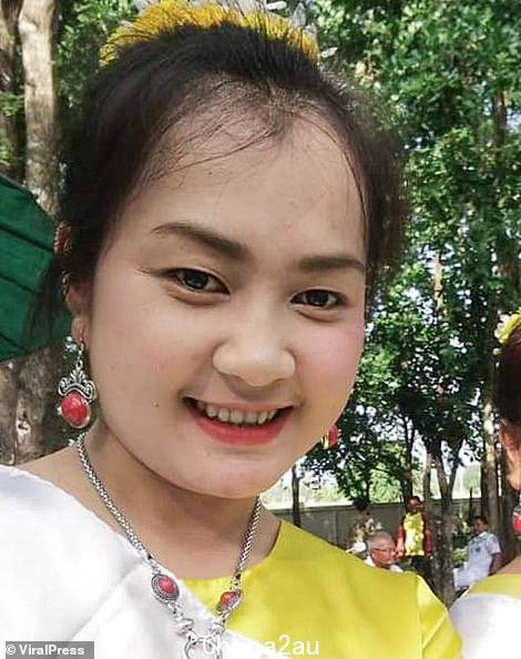 怀孕八个月的老师 Supaporn Pramongmuk