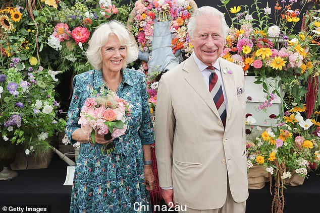 Gyles 说他还了解到国王(7 月与卡米拉合照)是或曾经是该节目的粉丝,甚至据称曾以节目格式
