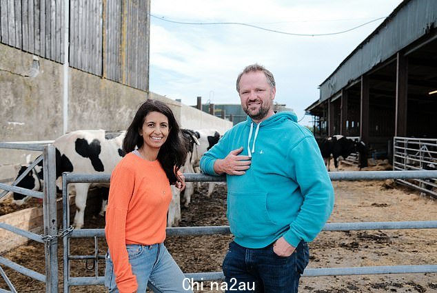 Konnie Huq 去见了奶农和 First Milk 农民总监 Mike Smith