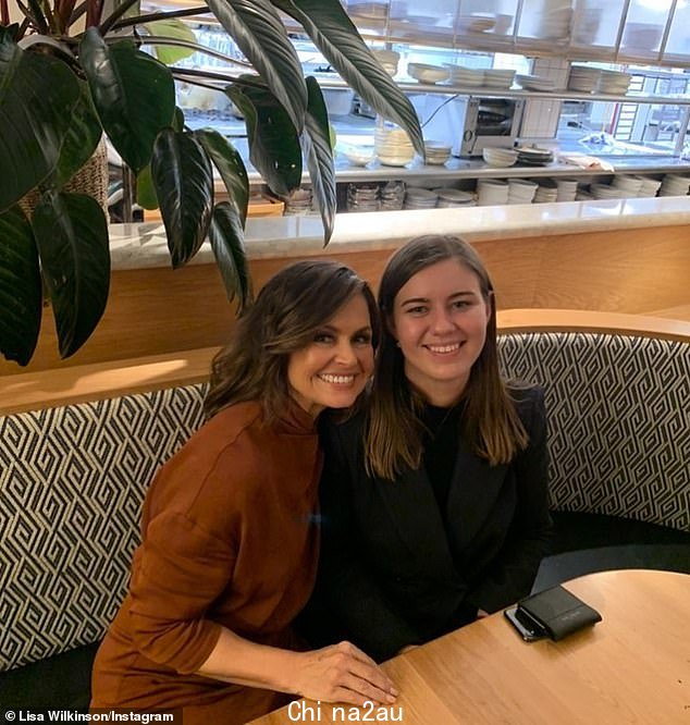 Lisa Wilkinson(左)在 2019 年就该项目采访了 Brittany Higgins(右)关于她的强奸指控