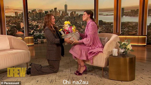 Opening up: 这位 48 岁的女演员谈到了她在 The Drew Barrymore Show 上的经历