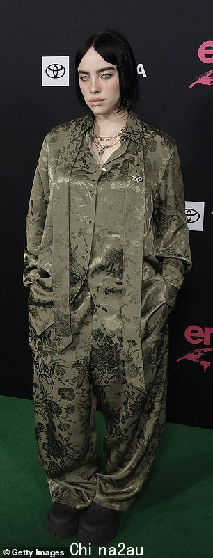 抵达:Billie Eilish 带领明星出席周六晚上在洛杉矶举行的环境媒体协会颁奖晚会