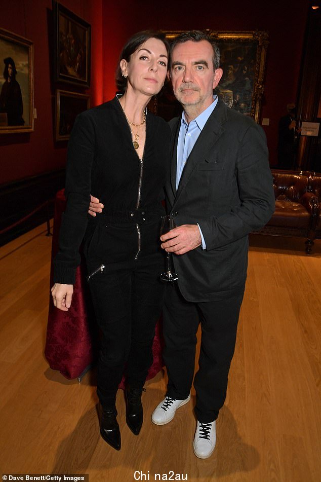 看起来不错:Mary McCartney 和 Simon Aboud 身着休闲装出席活动