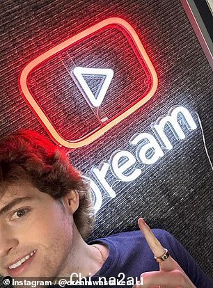 Dream 在他的第一个社交媒体帖子中描绘了面部暴露后