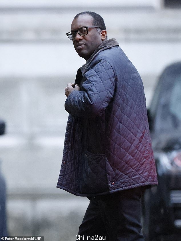 总理 Kwasi Kwarteng(今天如图)召集国会议员向他们保证,他已经为他的关键增长计划奠定了市场基础,该计划可能在几周内实现