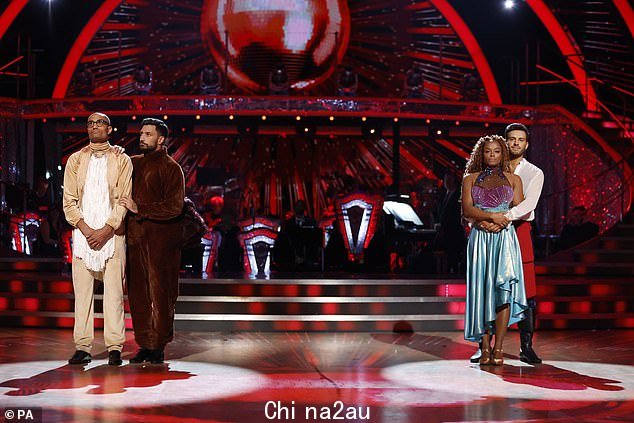 Tense: 两人在舞会上面对 Fleur East 和她的搭档 Vito Coppola 后被砍头