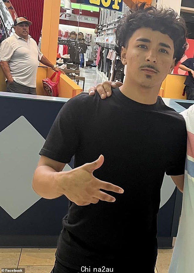 Eric Cantu 于 2022 年 9 月在他的 Facebook 页面上合影