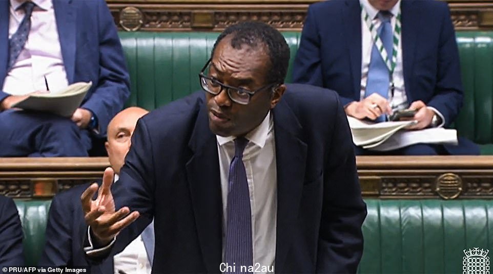 Kwasi Kwarteng 在休会回来的第一天就遇到了愤怒的下议院