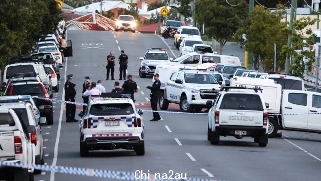 周二下午，一名男子在南布里斯班威胁一名警官后被枪杀。图片 Lachie Millard