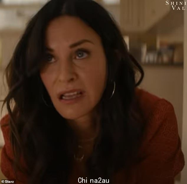 同时:Courteney 是恐怖系列 Shining Vale 的主角之一,演员阵容包括奥斯卡奖得主 Mira Sorvino 和奥斯卡提名人 Greg Kinnear