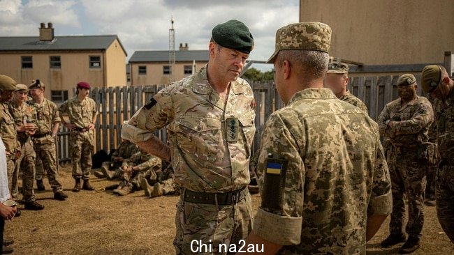 英国军事人员正在帮助在英国训练乌克兰士兵。图片：新闻集团