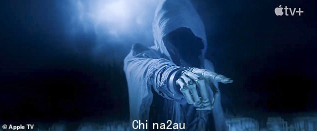 Death: 有一张《圣诞未来之魂》的快速镜头,在传统上看起来像带有斗篷和骷髅手的死神