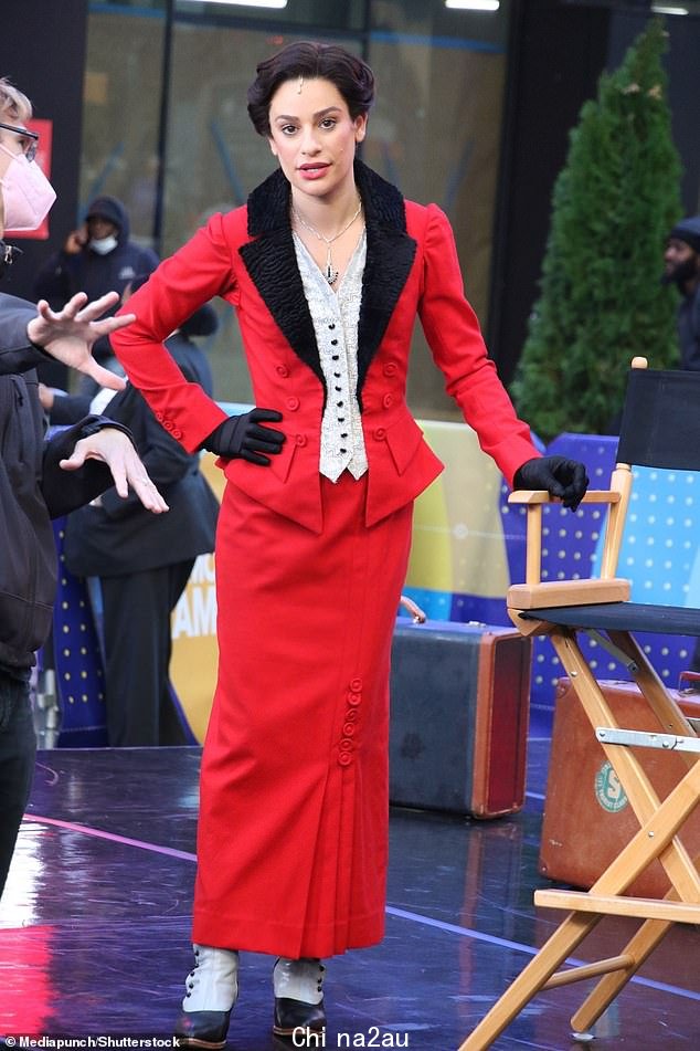 一生的角色:Lea,如图在早安美国表演,正在扮演芭芭拉史翠珊出名的角色
