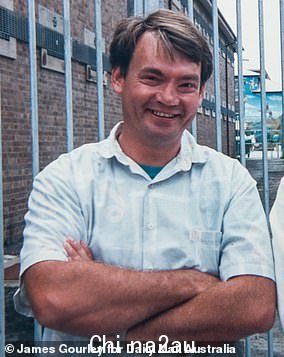 迈克尔·古德 (Michael Guider) 于 1986 年圣诞节在长湾监狱拍摄,照片是他杀死萨曼莎四个月后