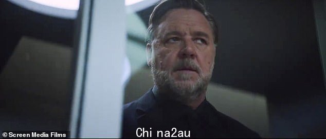 专业提示:预告片在 Crowe 的角色声明后结束:'生活只是一场游戏,对吧?最大化你的胜利,最小化你的损失,尽可能地留在游戏中'