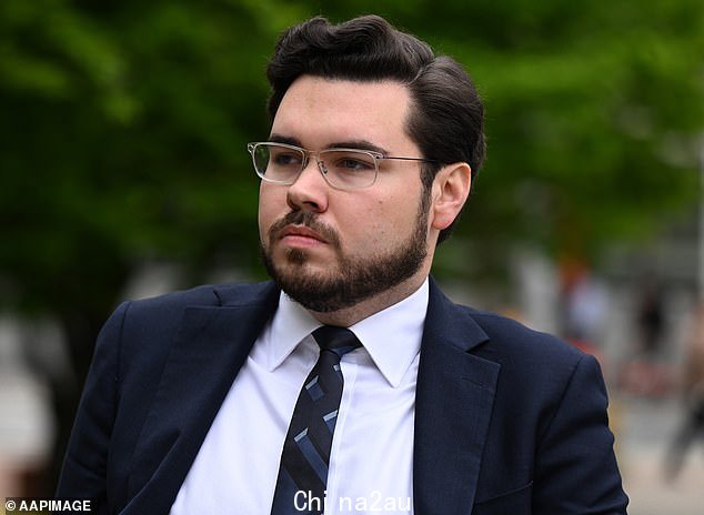 莱尔曼, 26, (图为抵达最高法院e ACT on Thursday) 对一项未经同意的性交罪名表示不认罪” class=