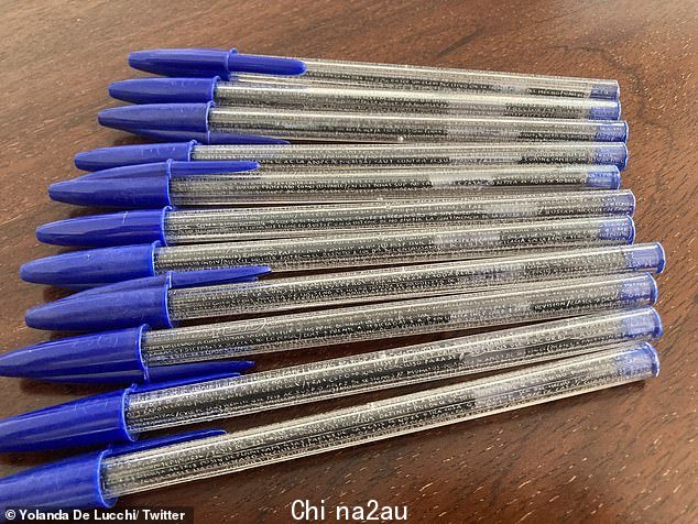 一位顽皮的西班牙法学院学生不遗余力地在考试中作弊,将答案刻在他的笔上,他的老师透露