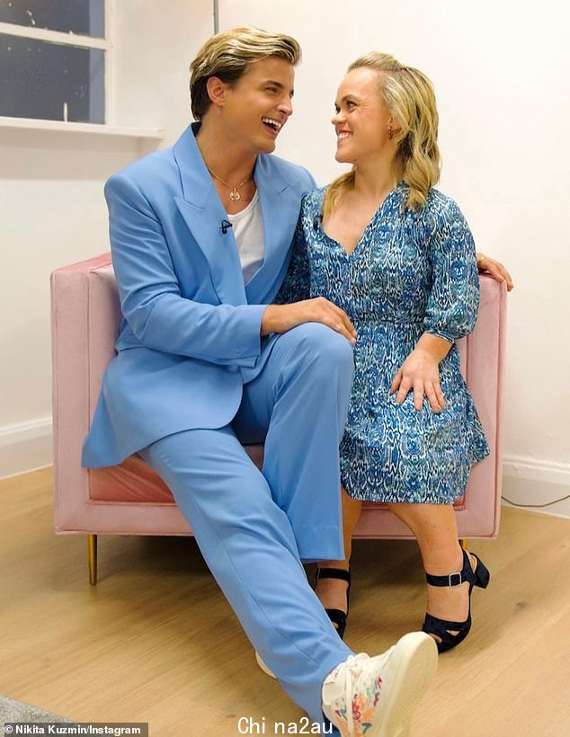 Duo: Nikita 与 Ellie Simmonds 合作,这位残奥会游泳运动员因侏儒症社区“打破对舞者的偏见”而受到赞誉