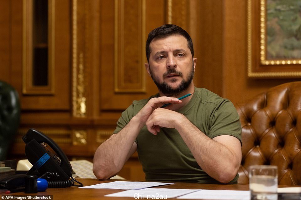 周五,乌克兰总统 Volodymyr Zelensky(如图)承诺战胜俄罗斯,因为他的国家庆祝了近八个月前莫斯科入侵开始以来的第一个捍卫者日公共假期