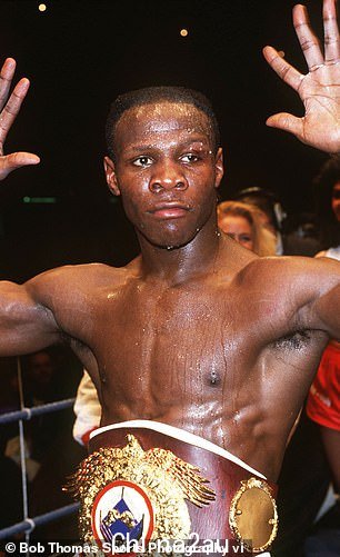 Icons: 由大卫·哈伍德执导,即将上映的电影名为 Benn/Eubank,将探讨英国最具争议的两位战士的故事(本图为 2000 年,尤班克为就在 1991 年)