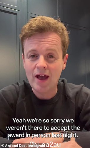 Poorly: 由于新冠肺炎,Geordie 二人组都无法参加周四在温布利 OVO 竞技场举行的颁奖典礼,斯蒂芬·穆尔赫恩 (Stephen Mulhern) 代表他们接受了锣