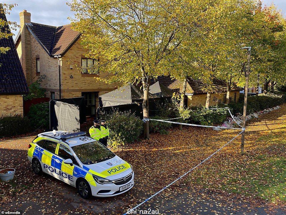 Loxbeare Drive 的房子正在进行法医调查,本周在 Leah Croucher 的背包旁边发现了人类遗骸