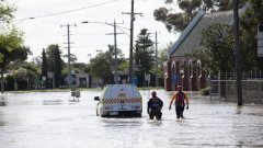 随着更恶劣的天气将袭击澳大利亚东海岸，维多利亚时代的伊丘卡镇将迎来 152 年来最大的洪水