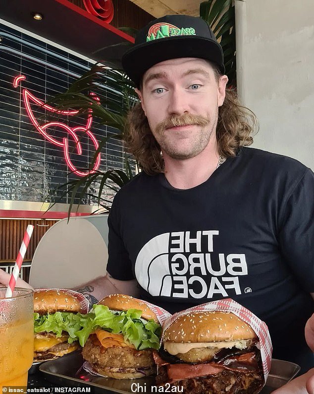 Issac Martin - 31 岁,在网上被称为 Sir Eats-A-Lot - 说这些帖子让他因为害怕而拒绝工作并避开悉尼的某些地区他会被殴打” class=