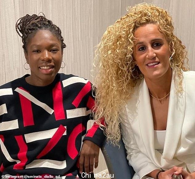 两位前队友 Kheira Hamraoui(右)和 Aminata Diallo(左)令人难以置信但悲伤的故事总有一天会登上大银幕