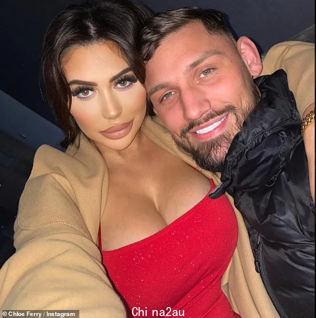 再次在一起:据报道,Chloe Ferry 与前男友 Johnny Wilbo 秘密团聚,因为他指责他在背后给其他女孩发信息
