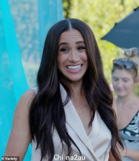 Meghan Markle 在最新综艺拍摄期间
