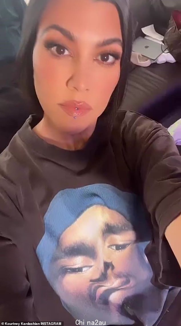 实验:考特尼·卡戴珊在周三玩 Instagram 滤镜时尝试了她的外表