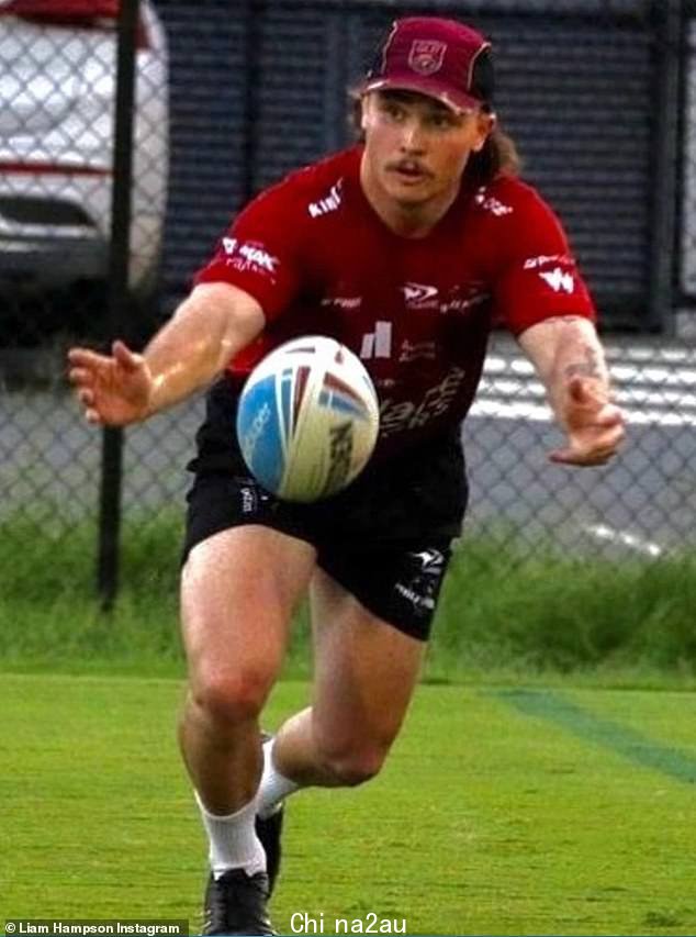 效力于澳大利亚橄榄球队 Redcliffe Dolphins 的汉普森被发现死在夜总会的地板上——他已经躺了近 30 个小时没有被发现