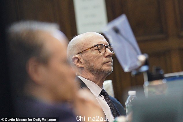 保罗哈吉斯闭上眼睛观察法庭诉讼周四纽约。他因强奸 Haleigh Breest