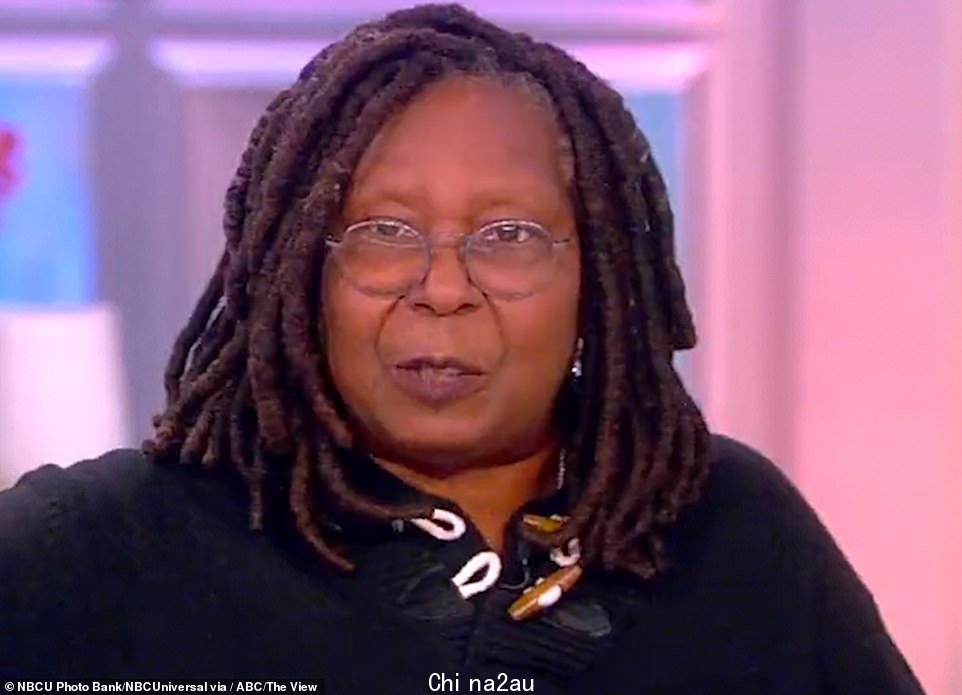 Whoopi Goldberg 周六在王室最新的播客中抨击了梅根马克尔,暗示梅根关于她作为公文包女孩的时间的不屑一顾的评论让其他出现在节目中的女性感到羞耻