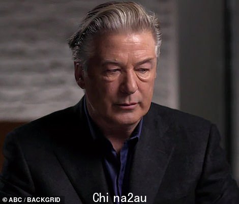 '有人在枪里放了一颗实弹,一颗根本不应该出现在房产上的子弹,'他补充道。 “我不知道那场比赛发生了什么。我不知道那颗子弹是如何进入那把枪的。我不知道'