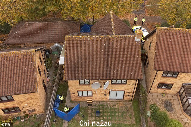 在米尔顿凯恩斯 (Milton Keynes) 的富尔兹顿 (Furzton) Loxbeare Drive 的一处房产的阁楼中发现了人类遗骸以及 Leah 的背包和其他个人物品