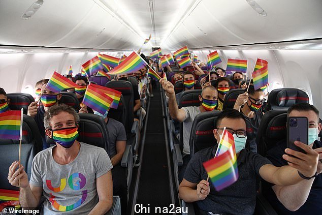 LGBTQI+ 乘客被鼓励购买航班,但在推特上,一位追随者称该航空公司的误导性促销是“最好的彩虹资本主义”