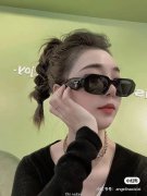 Sunglass Hut大牌墨镜半价，PRADA、BURBERRY、VALENTINO、RAY-BAN等全场几十刀起