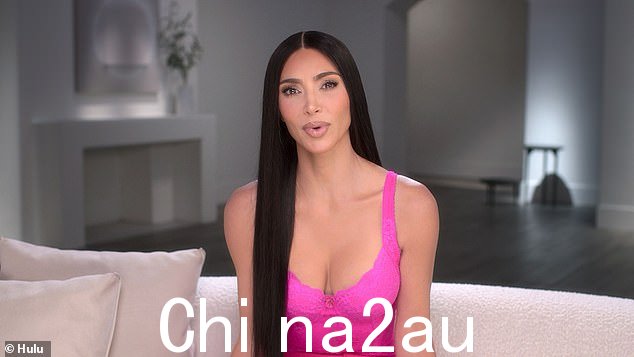 Kim 的事:'这就像我的事,所以他只会支持,'Kim 告诉 Danielle,并坦白地补充说,'当摄像机为他拍摄时,它是为了一个短剧或一个角色。这不是他做的'